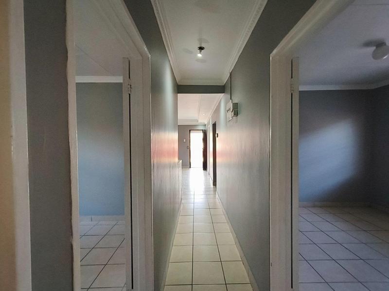 To Let Commercial Property for Rent in Mthata Eastern Cape